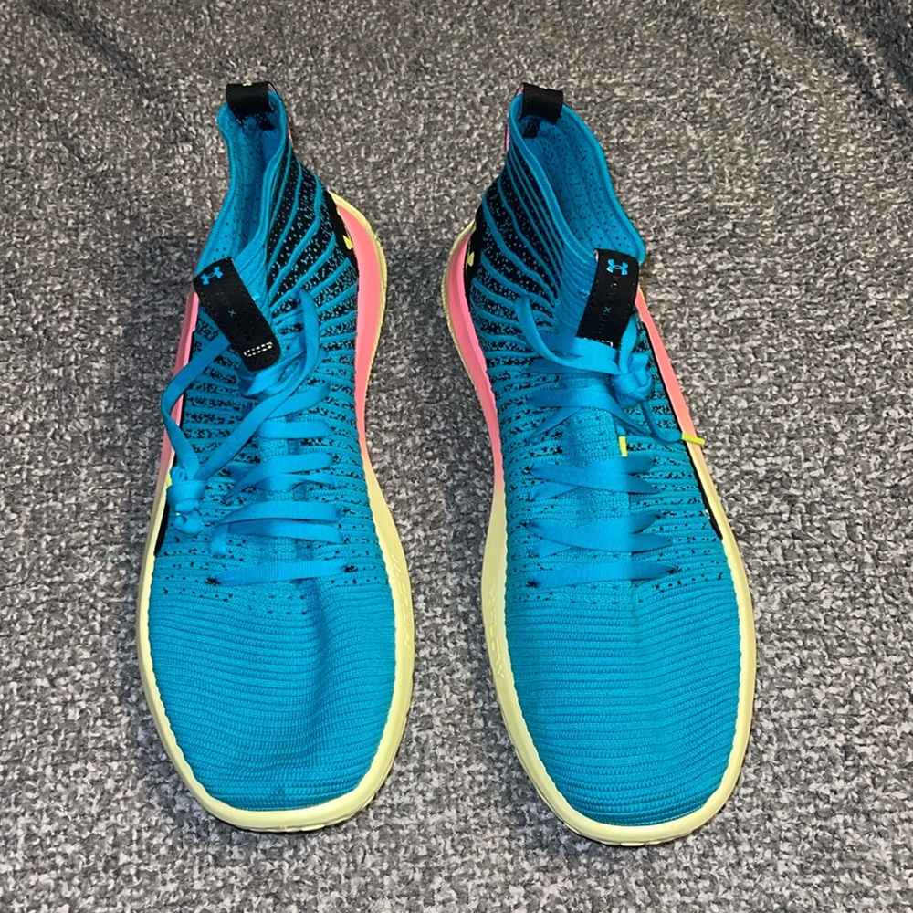 Mens new under armour shoes